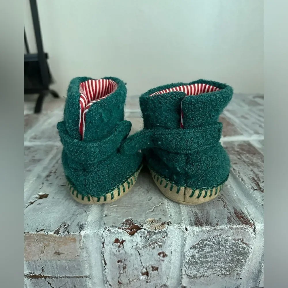 Hanna Andersson Santa Gnome Slippers Sz 7/8